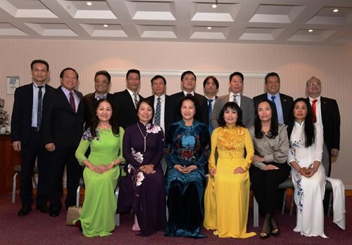 Nguyen Thi Kim Ngan rencontre des Vietnamiens d’Europe - ảnh 1